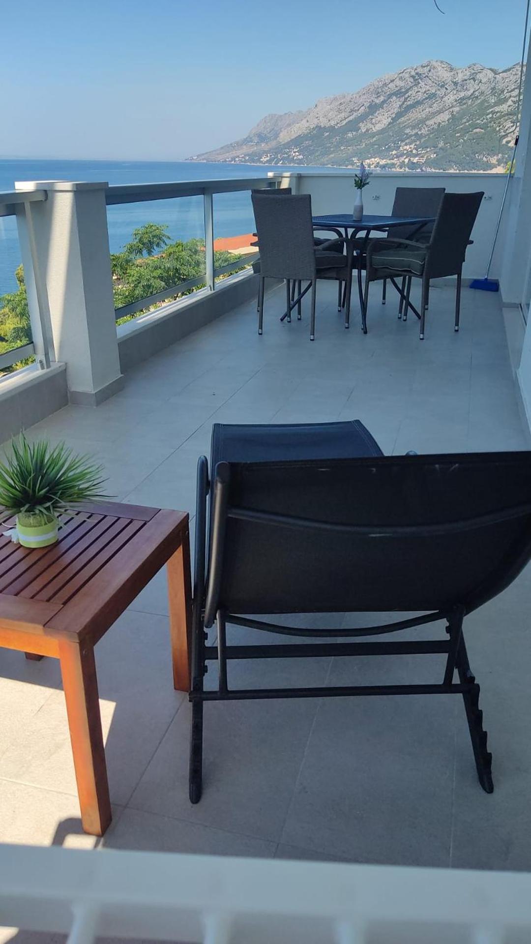 Abuela's Beach House * Brela
